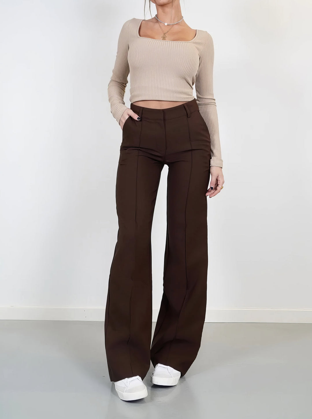 Eva relaxed wide leg trousers – image 15