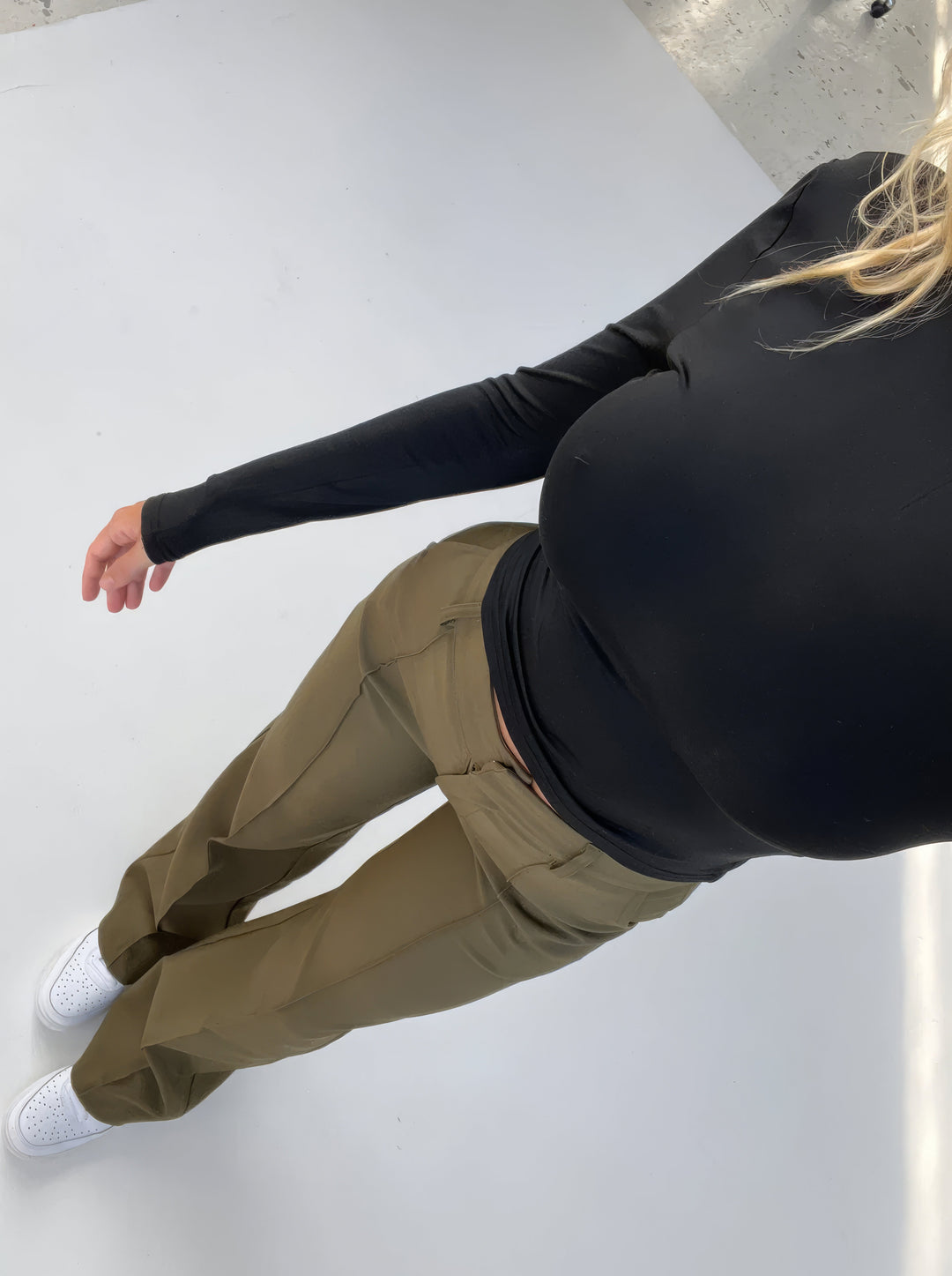 Eva relaxed wide leg trousers – image 3