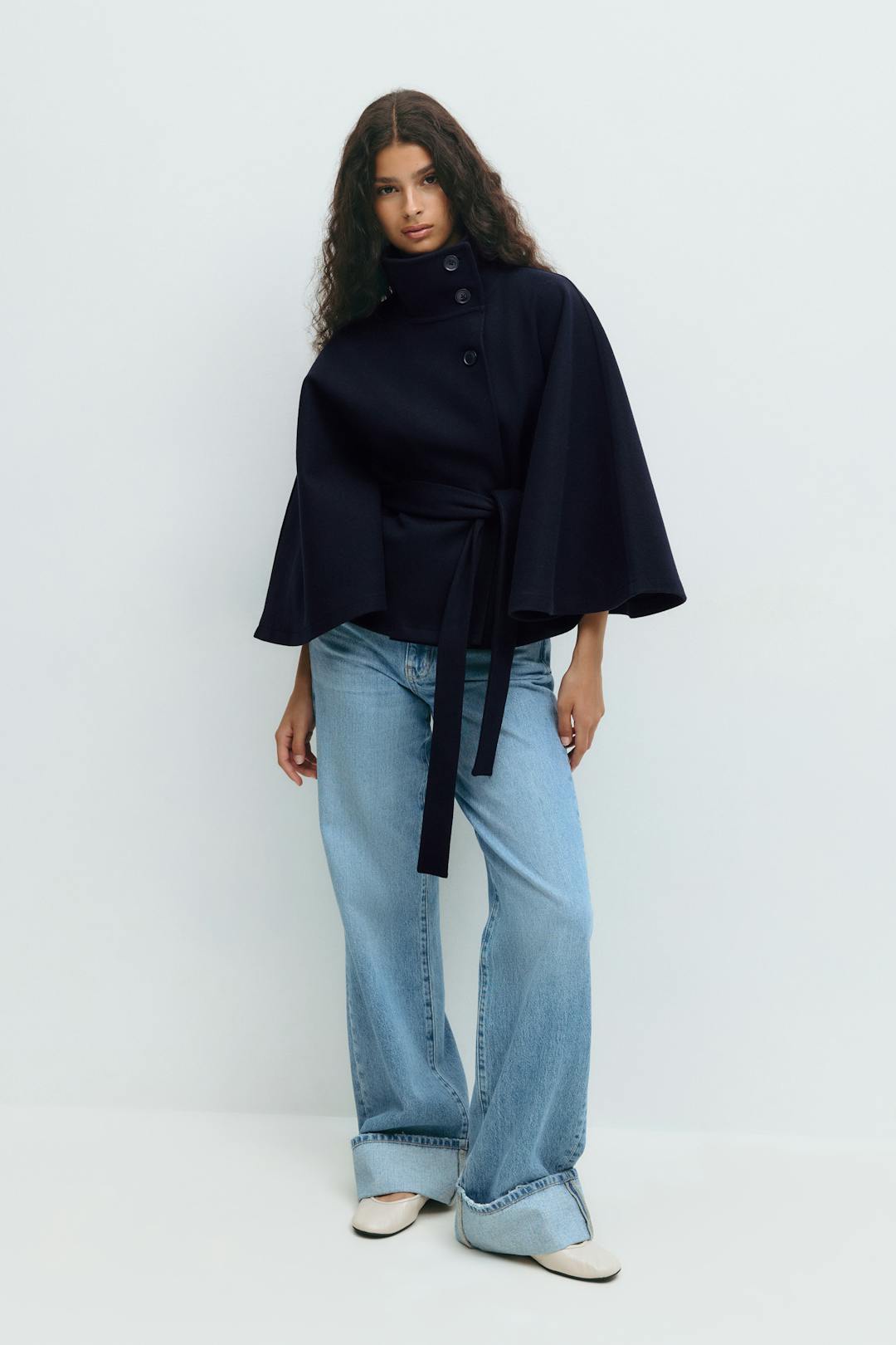Aslaug belted cape coat with button front – image 12