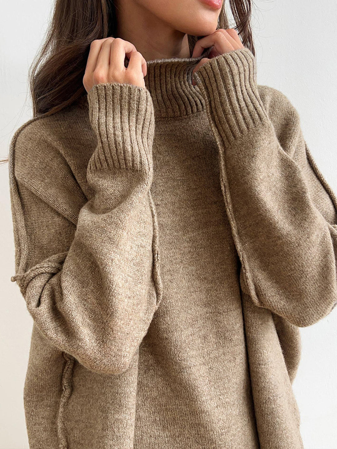 Rhona lounge set in brown
