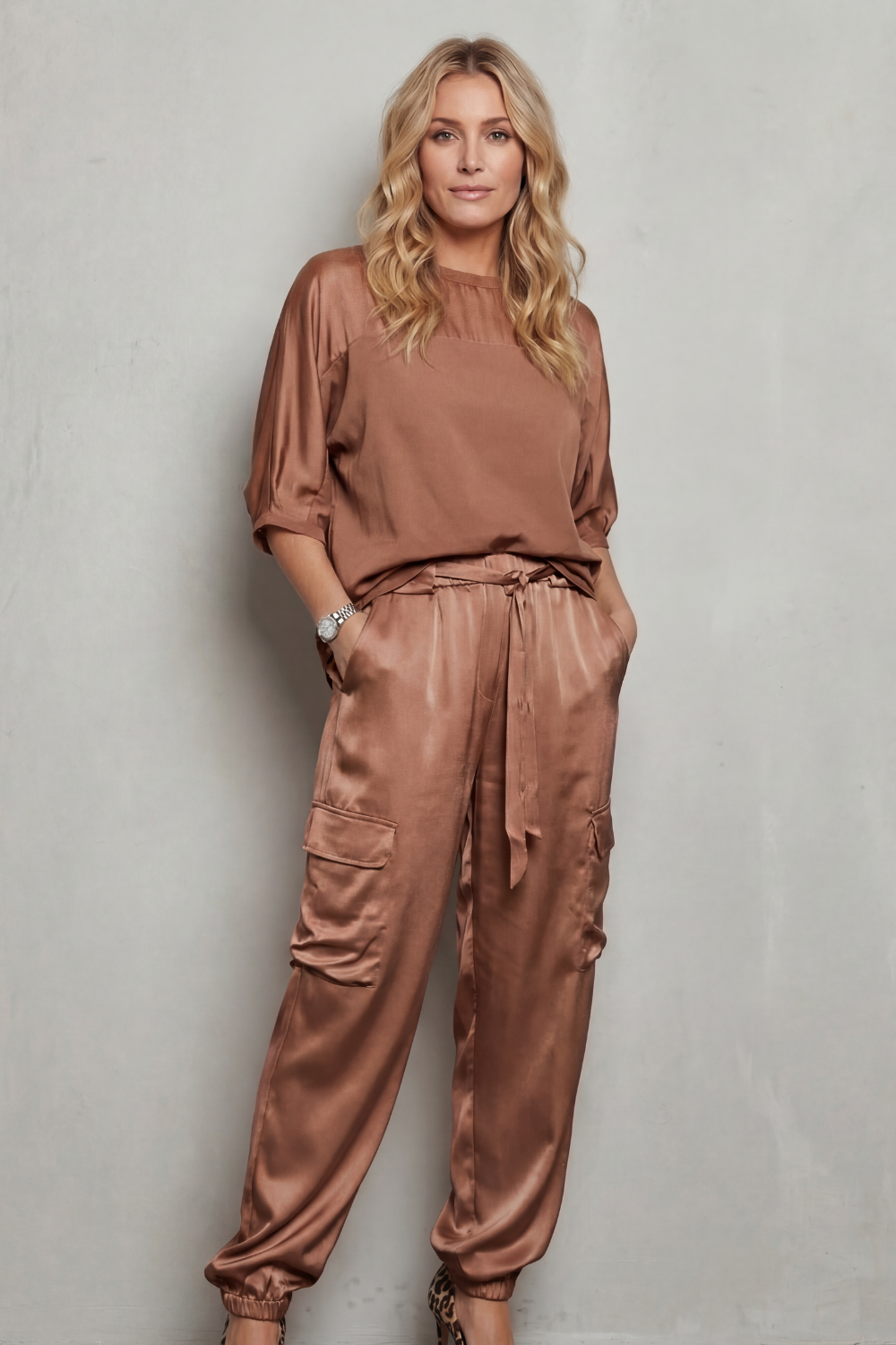 Darcy satin top and cargo trousers set – image 14