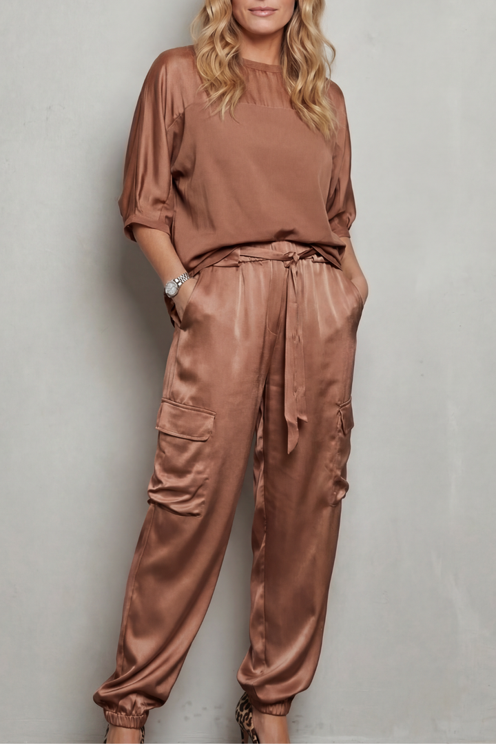 Darcy satin top and cargo trousers set – image 13