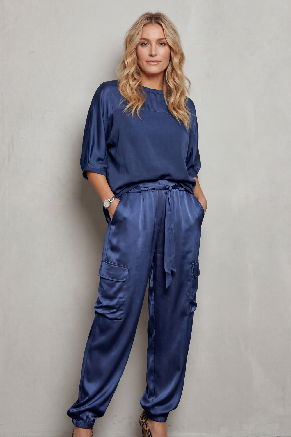 Darcy satin top and cargo trousers set – image 18