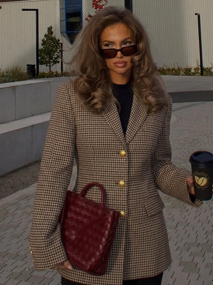 Honorine poised chic coat – image 7
