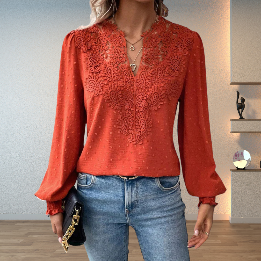 Edda lace blouse with V neck and puff sleeves