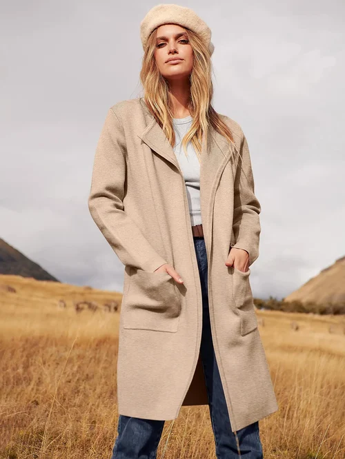 Heidi classic coat with wide lapels – image 6