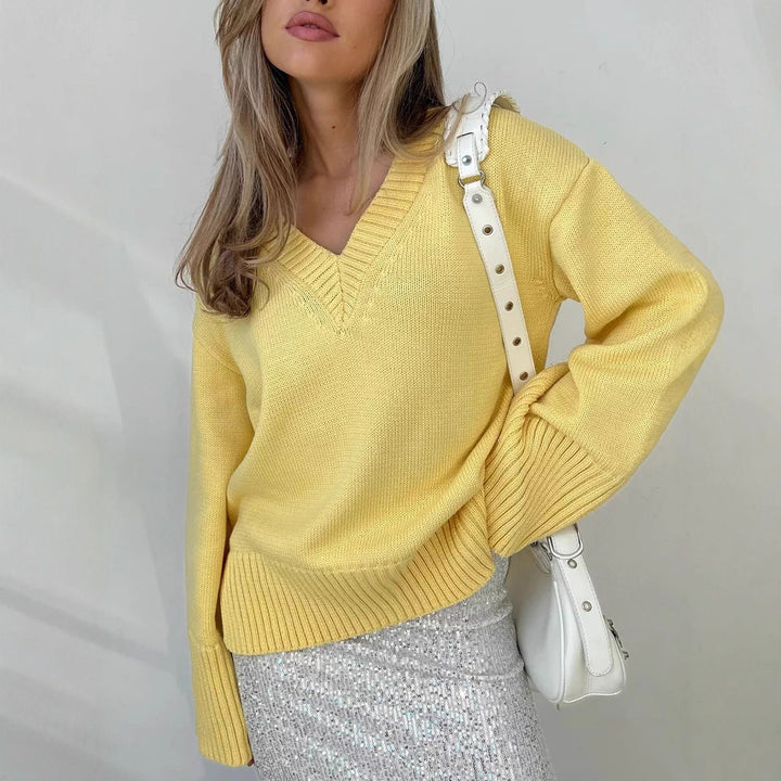 Aurora oversized fine knit V neck jumper – image 2