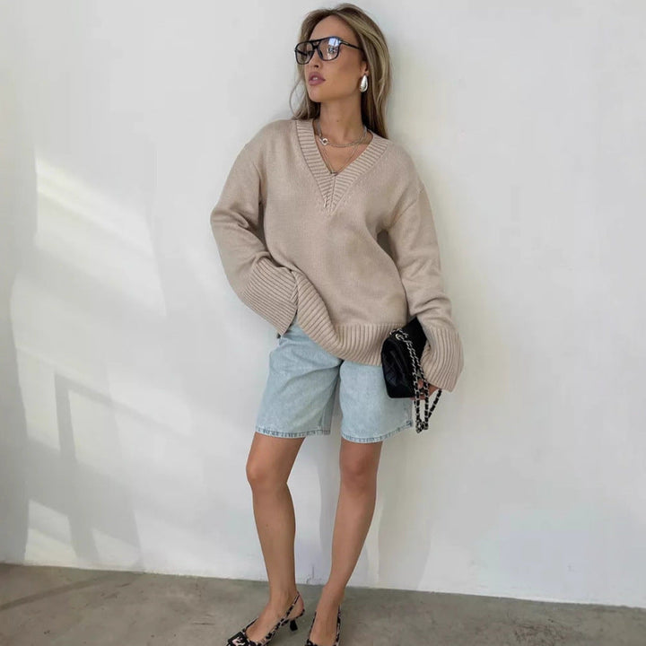 Aurora oversized fine knit V neck jumper – image 4