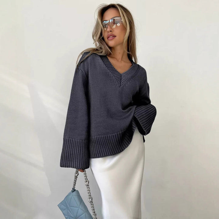 Aurora oversized fine knit V neck jumper – image 5