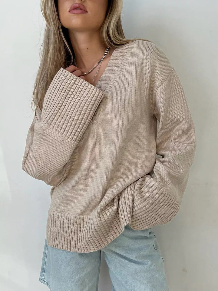 Aurora oversized fine knit V neck jumper – image 6