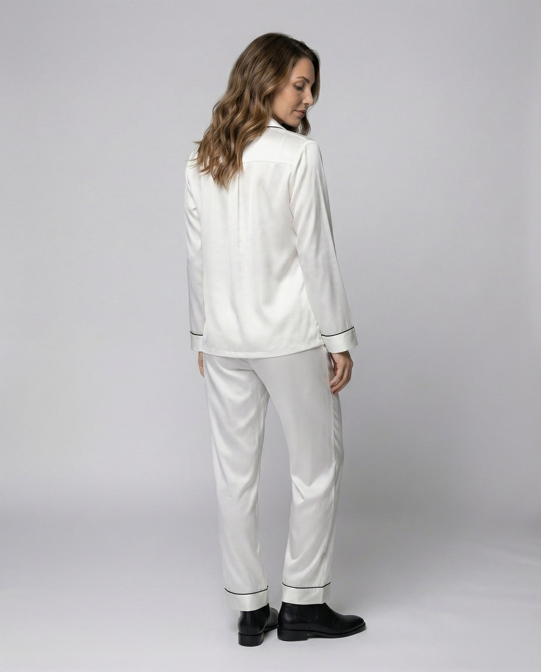Primrose satin pyjama set with contrast piping – image 3