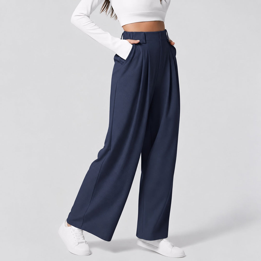 Montana straight leg trousers in green