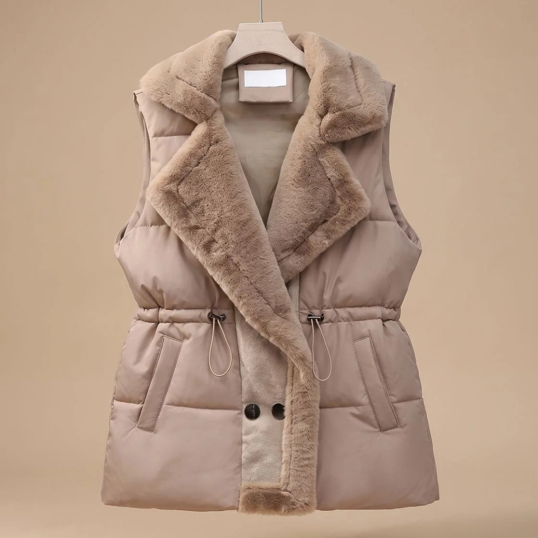 Asya quilted gilet in black