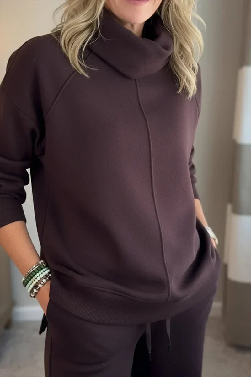 Aivra two piece set, pocket detail