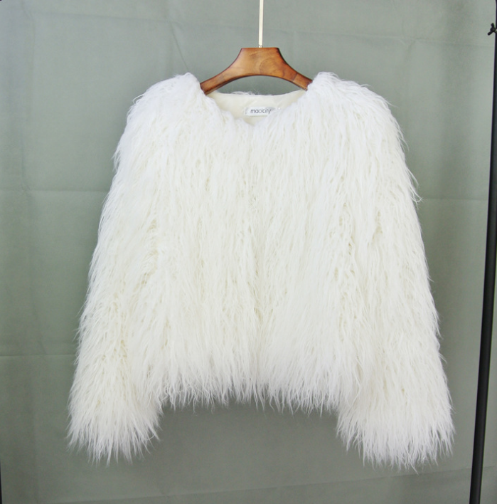 Yara faux fur coat – image 7