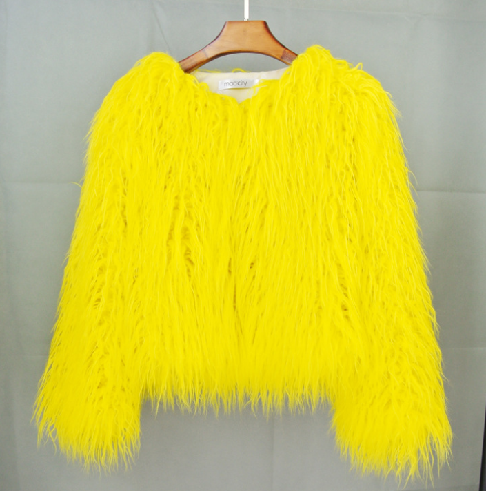 Yara faux fur coat – image 8