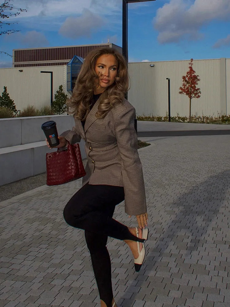 Honorine poised chic coat – image 3