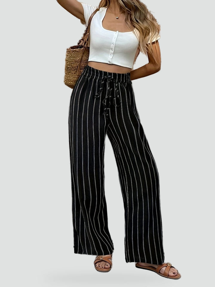 Cassia cargo trousers in black