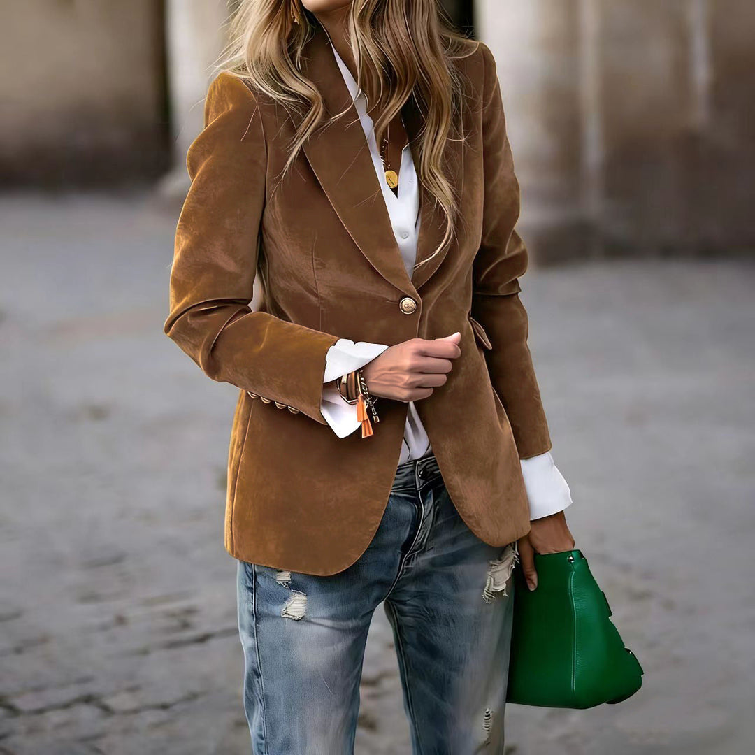 Kristina tailored velvet blazer – image 4